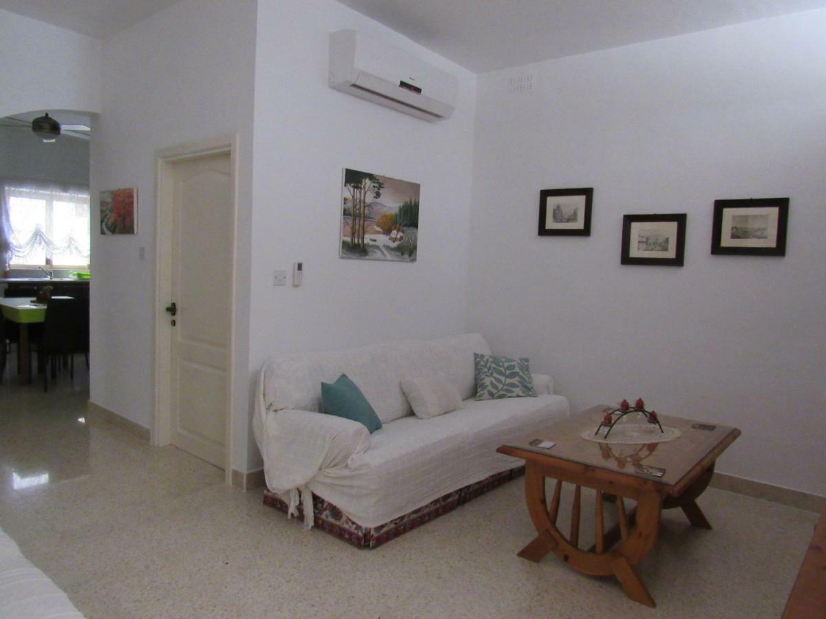 Central Studio Apartment Santa Vennera Exterior photo